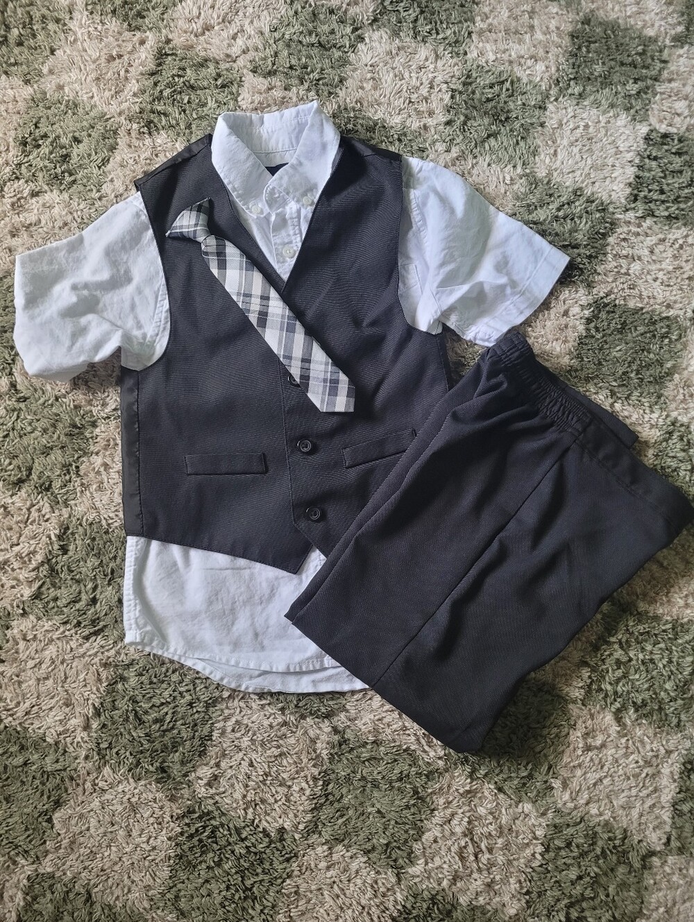 Van Heusen Black Boys 4-Piece Formal Set